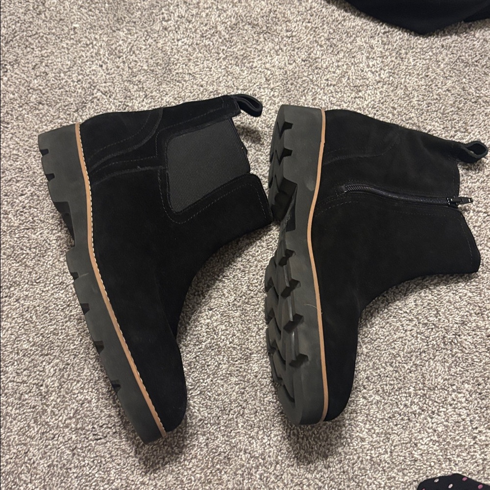 Vionic Brighton Suede Pull On Style Boot - Picture 3 of 12